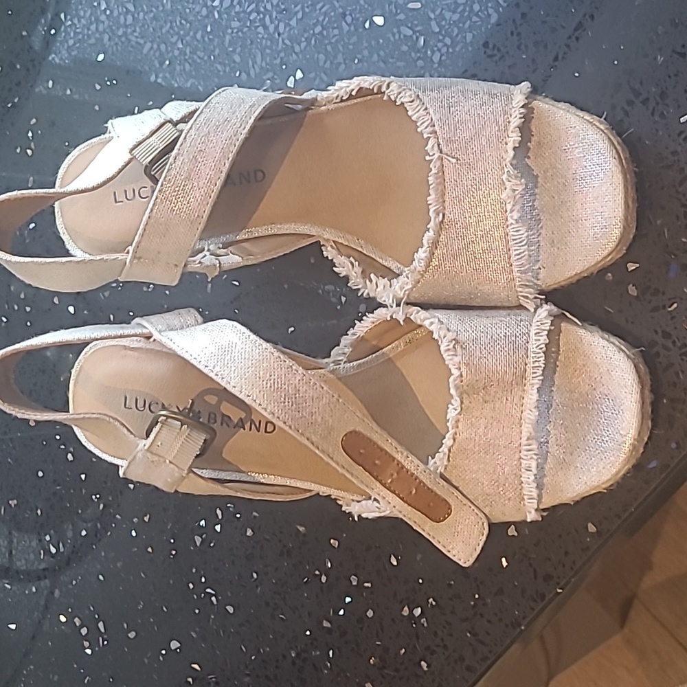 Lucky Brand Sandals